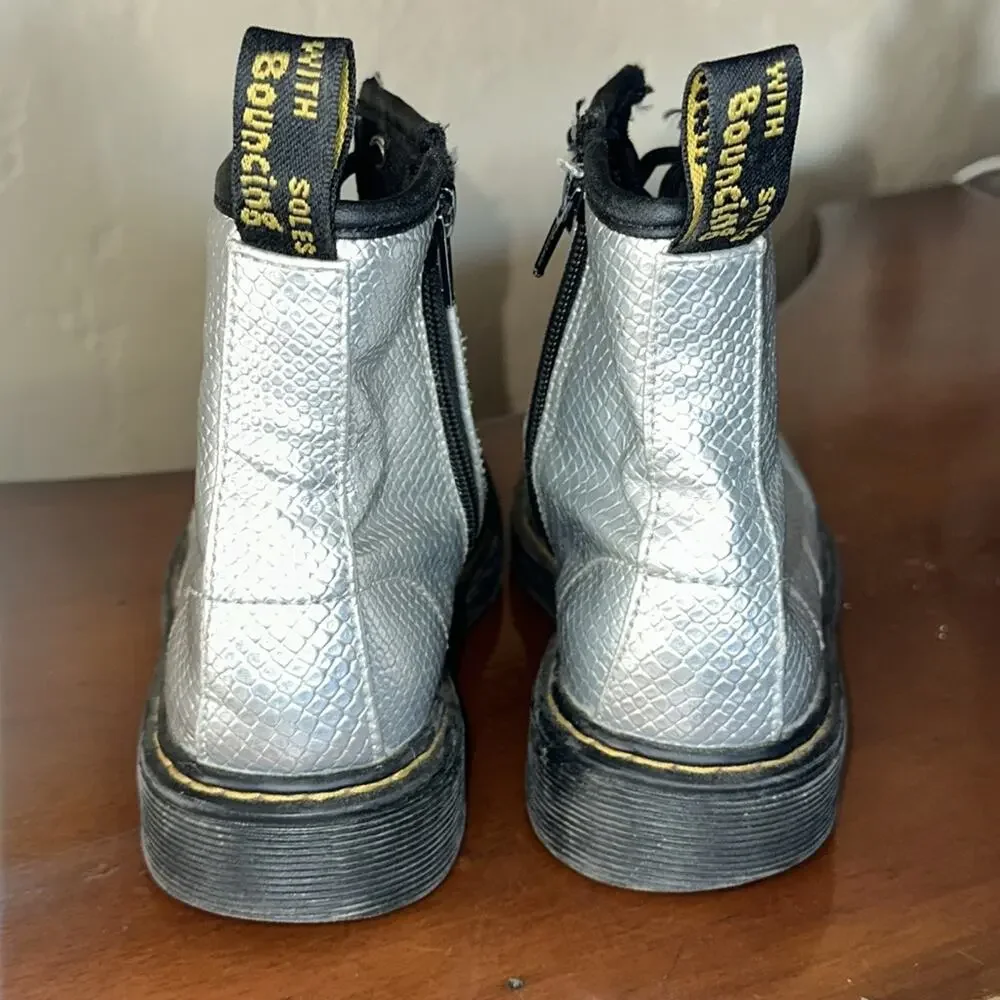 Dr.‎ Martens 1460 Reptile Emboss Lace Up Boots Youth Size 3